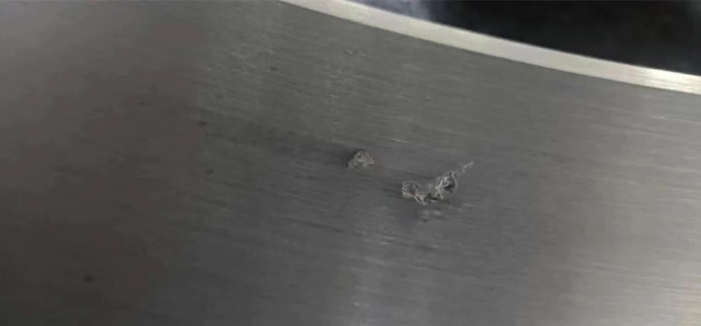 ຄຸນລັກສະນະແລະການປ້ອງກັນມາດຕະການຂອງ pore pore precipitation ໃນ Iron Cast Grass Grass Black