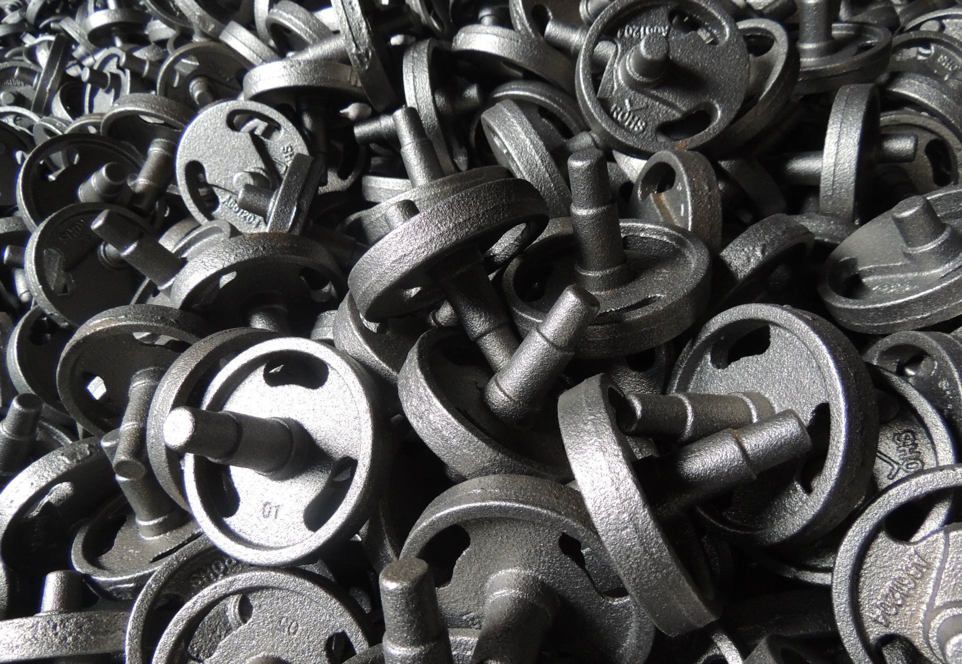 ວິທີການຈັດການກັບຄວາມຜິດປົກກະຕິຂອງການສນວນທີ່ເຢັນໃນພາກສ່ວນນ້ອຍໆທີ່ມີຝາອັດແຫນ້ນ?