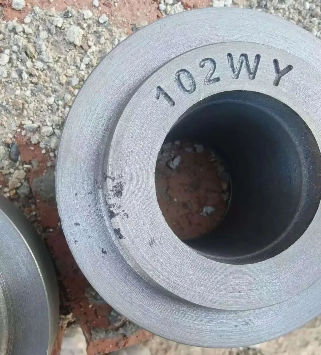 ຄຸນລັກສະນະຂອງການຂັດຂີ້ເຫຍື້ອຂອງດິນຊາຍໃນການຜະລິດຊິ້ນສ່ວນເຫລໍກສີຂີ້ເຖົ່າທີ່ໃຊ້ດິນຊາຍສີຂຽວແມ່ນຫຍັງ? ຄວາມແຕກຕ່າງລະຫວ່າງຄວາມຜິດປົກກະຕິຂອງຕາຂອງ slag ແມ່ນຫຍັງ?